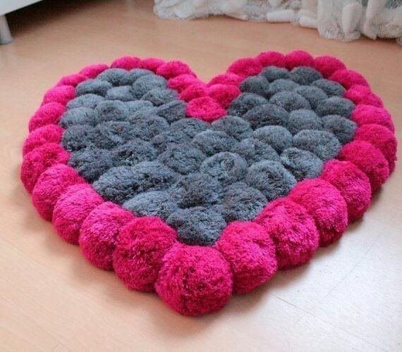 DIY Pom Pom Rug