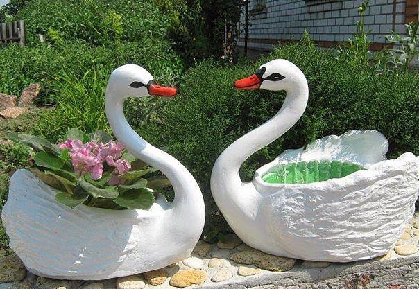 Swan Pot Planter Using Plastic Bottles