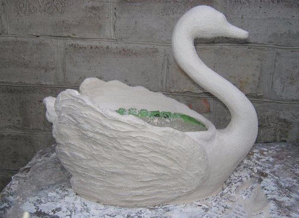 Swan Pot Planter Using Plastic Bottles