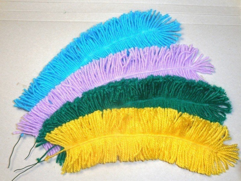 Diy wool feathers