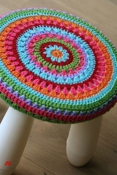 Free Crochet Pattern for a Stool Cover