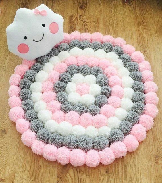 DIY Pom Pom Rug