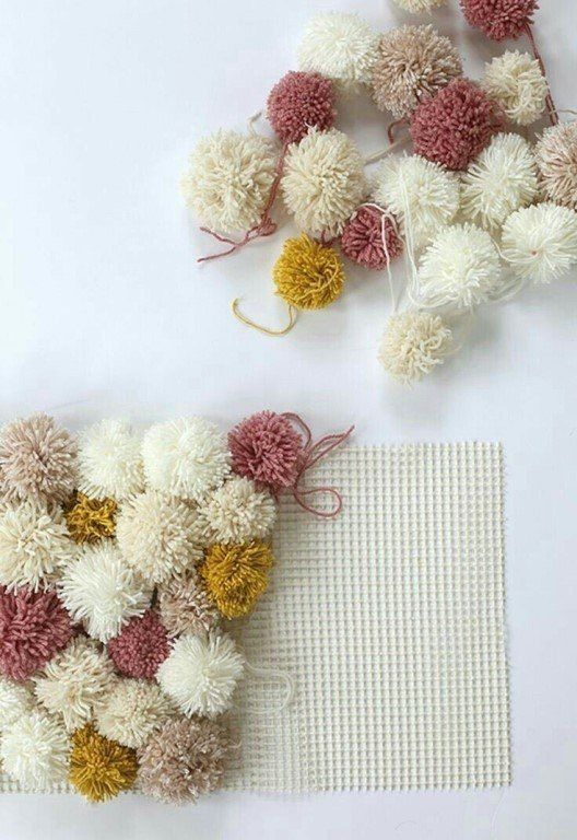 DIY Pom Pom Rug