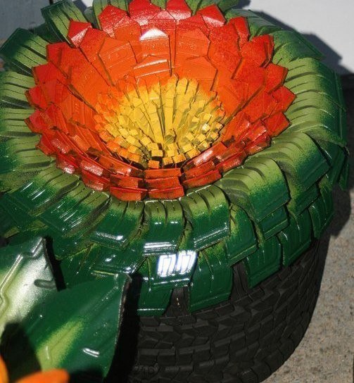 Flowers and flower beds of tires