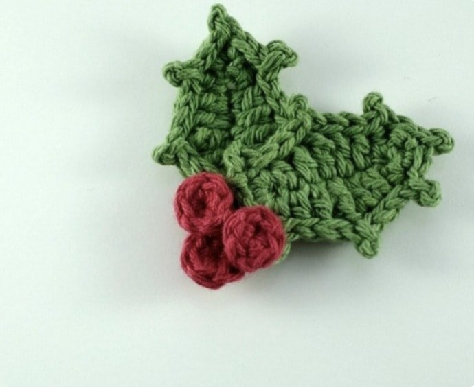 Super Easy Christmas Holly Crochet