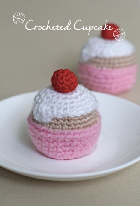 DIY Crocheted Cupcake