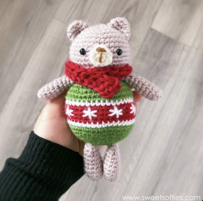 Free Crochet Pattern for an Adorable Ornament Bear - Easy DIY Guide Free Crochet Pattern for an Adorable Ornament Bear - Easy DIY Guide