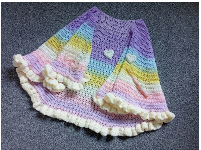 Create Your Own Gorgeous Crescent Shawl with Soft Ruffles - A Step-by-Step Guide Create Your Own Gorgeous Crescent Shawl with Soft Ruffles - A Step-by-Step Guide