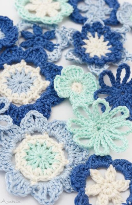 Crochet Simple Blue Flowers