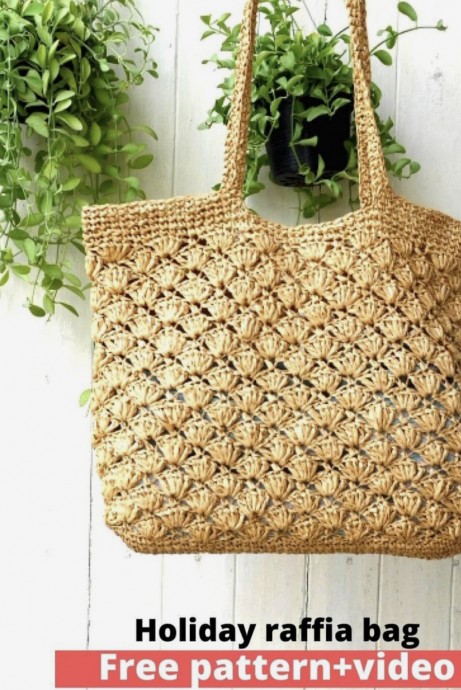 Holiday Raffia Bag