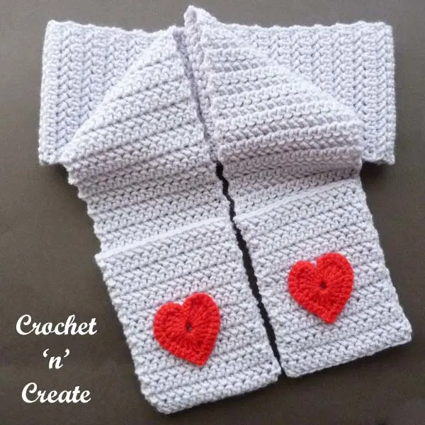 Crochet Valentine Pocket Scarf: Free Pattern for a Cozy and Chic Winter Accessory