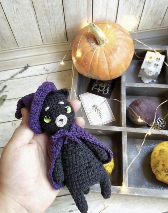 DIY Crochet Halloween Cat