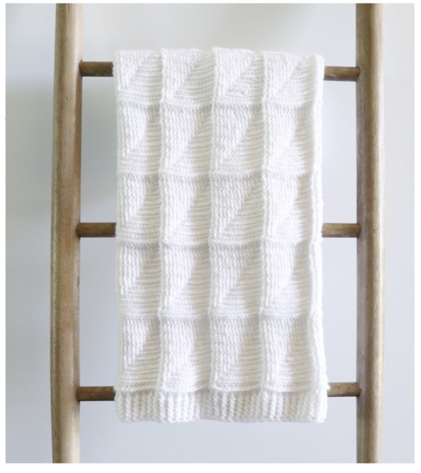 Discover the Easy and Beautiful Ribbed Rectangle Crochet Blanket Tutorial for Beginners Discover the Easy and Beautiful Ribbed Rectangle Crochet Blanket Tutorial for Beginners