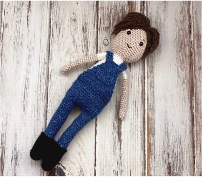 Enhance Your Crochet Skills with This Easy DIY Hank Doll Pattern for Beginners Enhance Your Crochet Skills with This Easy DIY Hank Doll Pattern for Beginners
