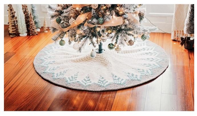 Simple Pine Crochet Christmas Tree Skirt