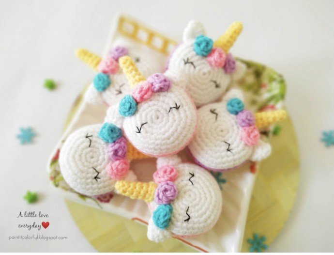 Yummy Unicorn Macaron