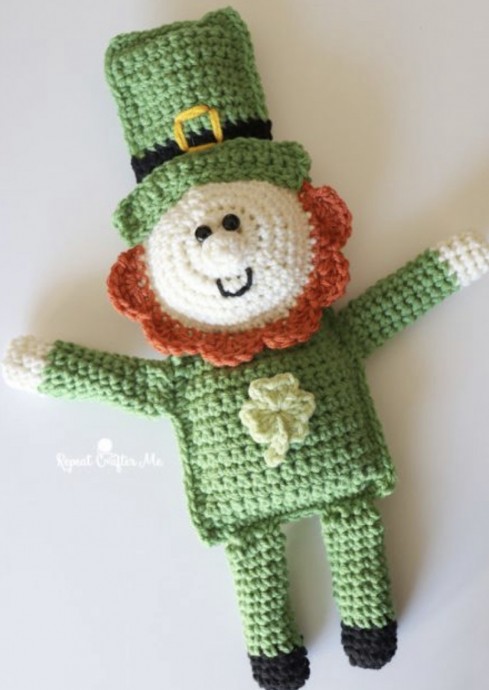 Crochet a Leprechaun Cuddle Buddy