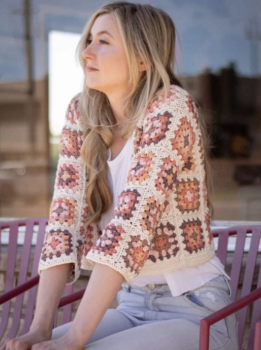 Create Your Own Chic Granny Square Cardigan with Free Tutorial and Pattern Guide Create Your Own Chic Granny Square Cardigan with Free Tutorial and Pattern Guide