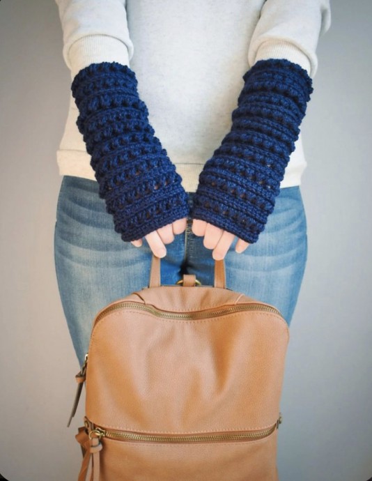 DIY The Mattina Crochet Fingerless Gloves
