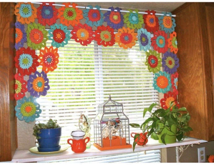 Master the Art of Crochet with this Colorful Flower Power Valance Tutorial Master the Art of Crochet with this Colorful Flower Power Valance Tutorial