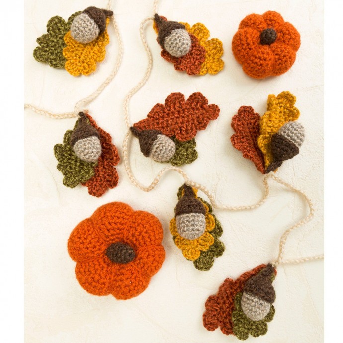 Beautiful Crochet Acorn Garland and Pumpkins