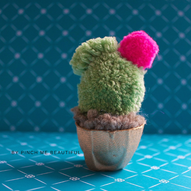 Fun With Pom Poms // Lets Make A Cactus...