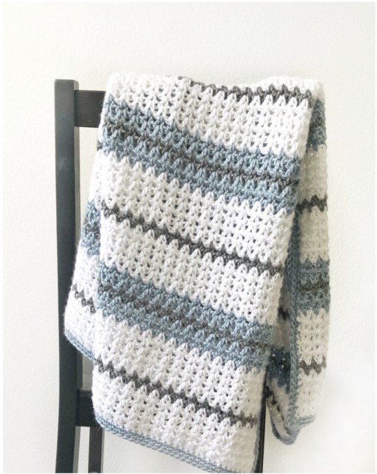 Create a Beautiful Modern Double Crochet V-Stitch Blanket for Your Home Create a Beautiful Modern Double Crochet V-Stitch Blanket for Your Home