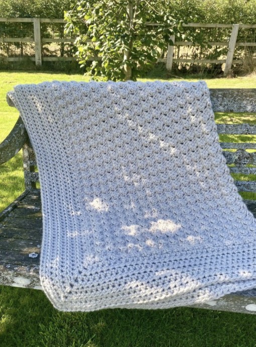 Chunky Yarn Crochet Blanket