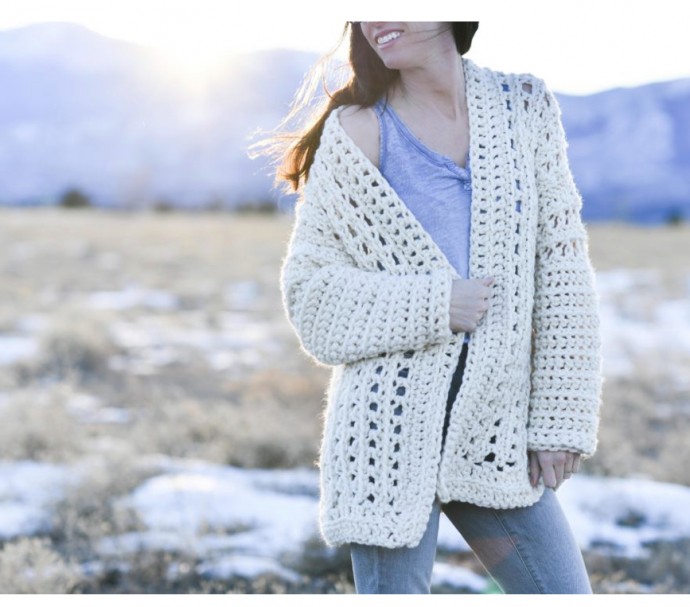 Light Snow Oversized Cardigan