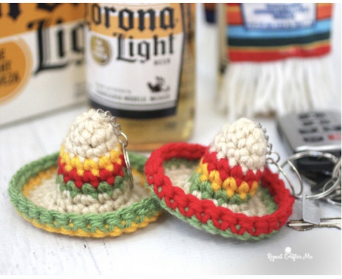 DIY Crochet Sombrero Keychain