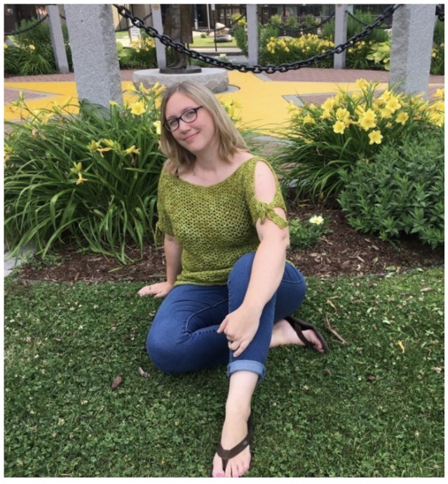 Create Your Own Beautiful Tie Sleeve Tee for Spring and Summer
