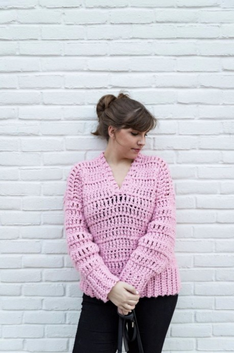 How to Create a Stunning Bubblegum Pullover Sweater with Easy Crochet Instructions How to Create a Stunning Bubblegum Pullover Sweater with Easy Crochet Instructions
