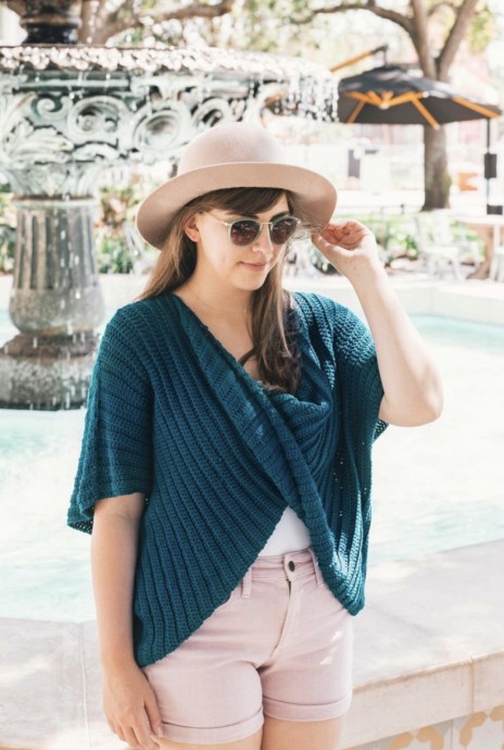 Discover the Cozy Comfort of Creating a Crochet Twist Swancho for All Seasons Discover the Cozy Comfort of Creating a Crochet Twist Swancho for All Seasons