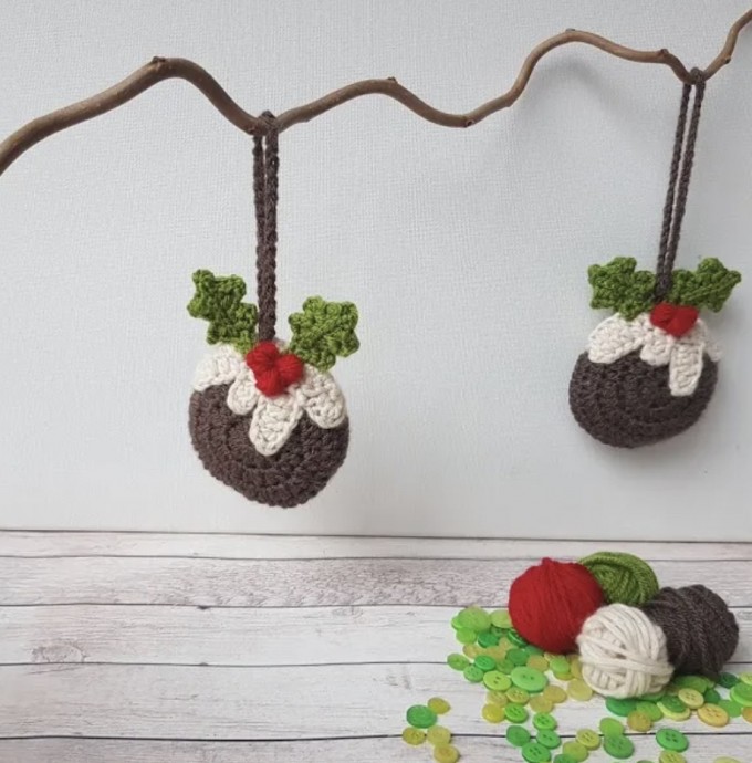 Create Beautiful Christmas Pudding Ornaments for Your Tree with This Free Crochet Pattern Create Beautiful Christmas Pudding Ornaments for Your Tree with This Free Crochet Pattern