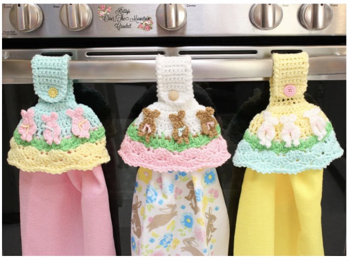 Create Adorable Bunny Stitch Towel Toppers with This Easy Crochet Pattern Create Adorable Bunny Stitch Towel Toppers with This Easy Crochet Pattern