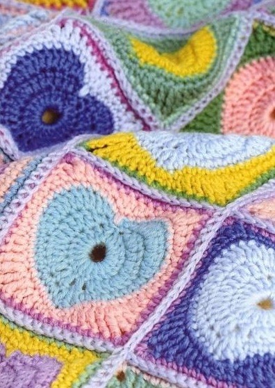 ​Baby Girl Crochet Blanket with Hearts