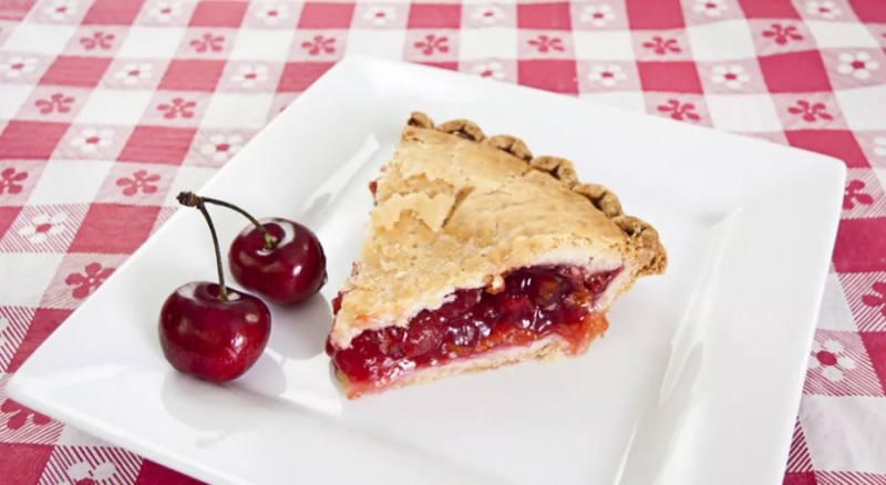 ​Simple Cherry Pie Recipe