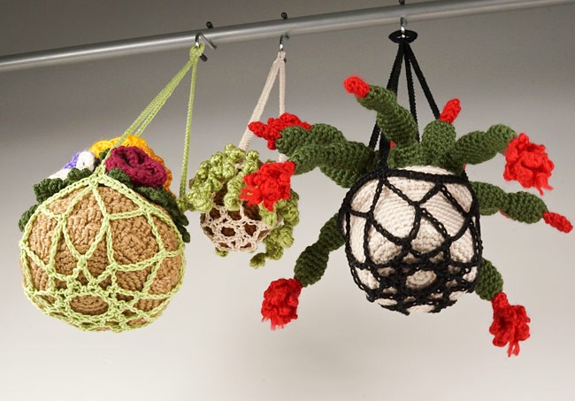 Inspiration. Crochet Hanging Pot-Holders.