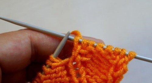 ​Chains Knit Stitch