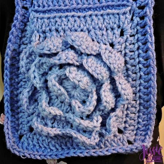 ​Flower Crochet Scarf