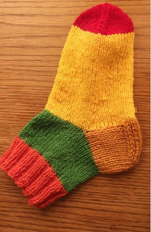 ​How to Knit Socks With Five Knitting Needles