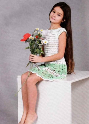 Detailed Crochet Pattern for a Stylish Children's Sweater with Yoke and Skirt Designs Detailed Crochet Pattern for a Stylish Children's Sweater with Yoke and Skirt Designs