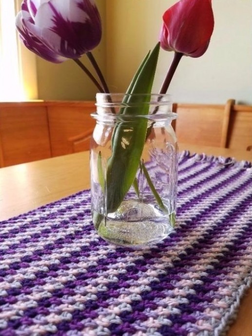 Helping our users. ​Crochet Table Runner.