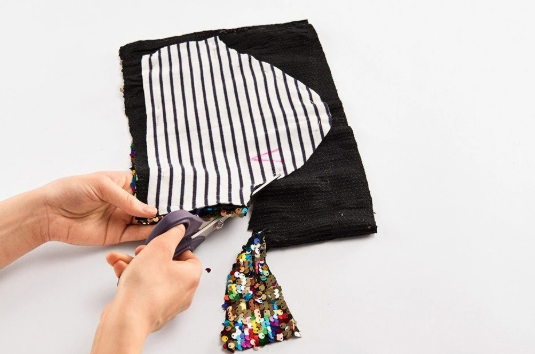 How to Decorate T-Shirt with Sequins How to Decorate T-Shirt with Sequins
