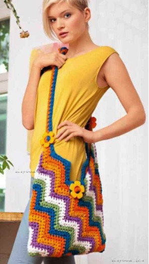 Crochet Bag with Pearl Edge Crochet Bag with Pearl Edge