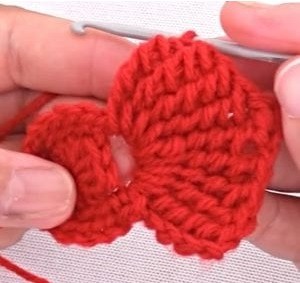 Helping our users. ​Crochet Volume Rose.