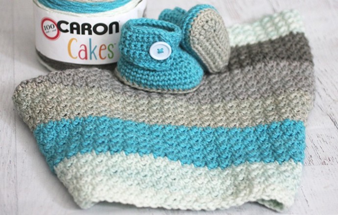 Helping our users. ​Crochet Set of Baby Booties and Blanket.