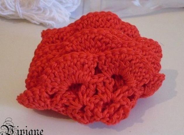 How to Create a Beautiful Rose with 26 Petals Using Crochet Techniques How to Create a Beautiful Rose with 26 Petals Using Crochet Techniques