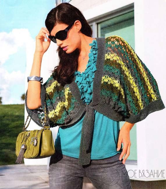 Complete Guide to Crocheting a Stylish Garment with Grey Secondo Yarn