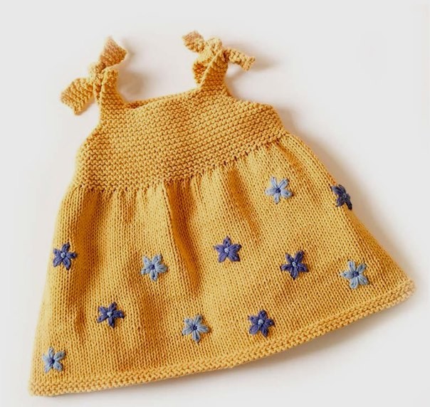 Detailed Instructions for Knitting a Beautiful Dress for Toddlers: Size, Materials, and Patterns Included